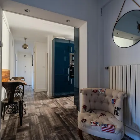 Moderne & Confort Acces Et Commerces