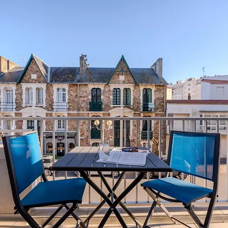 Moderne & Confort Acces Et Commerces