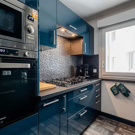 Moderne & Confort Acces Et Commerces 아파트