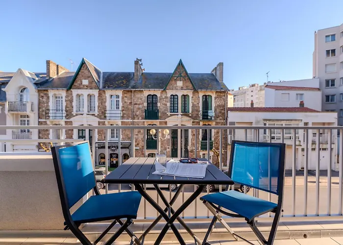 Moderne & Confort Acces Et Commerces